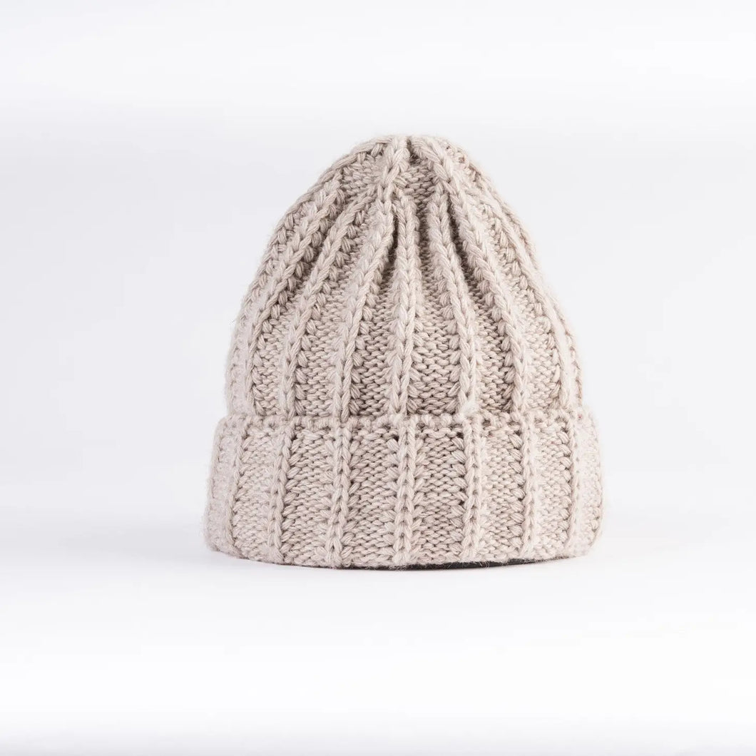 Fisherman Stitch Lined Beanie Hat in Pebble Grey