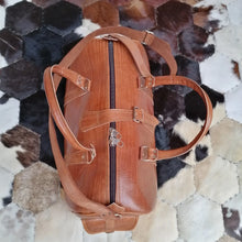 Load image into Gallery viewer, Handmade Leather Travel Bag
